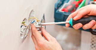 Электромонтажные работы Красноуфимск цена 465 руб Электрика под ключ